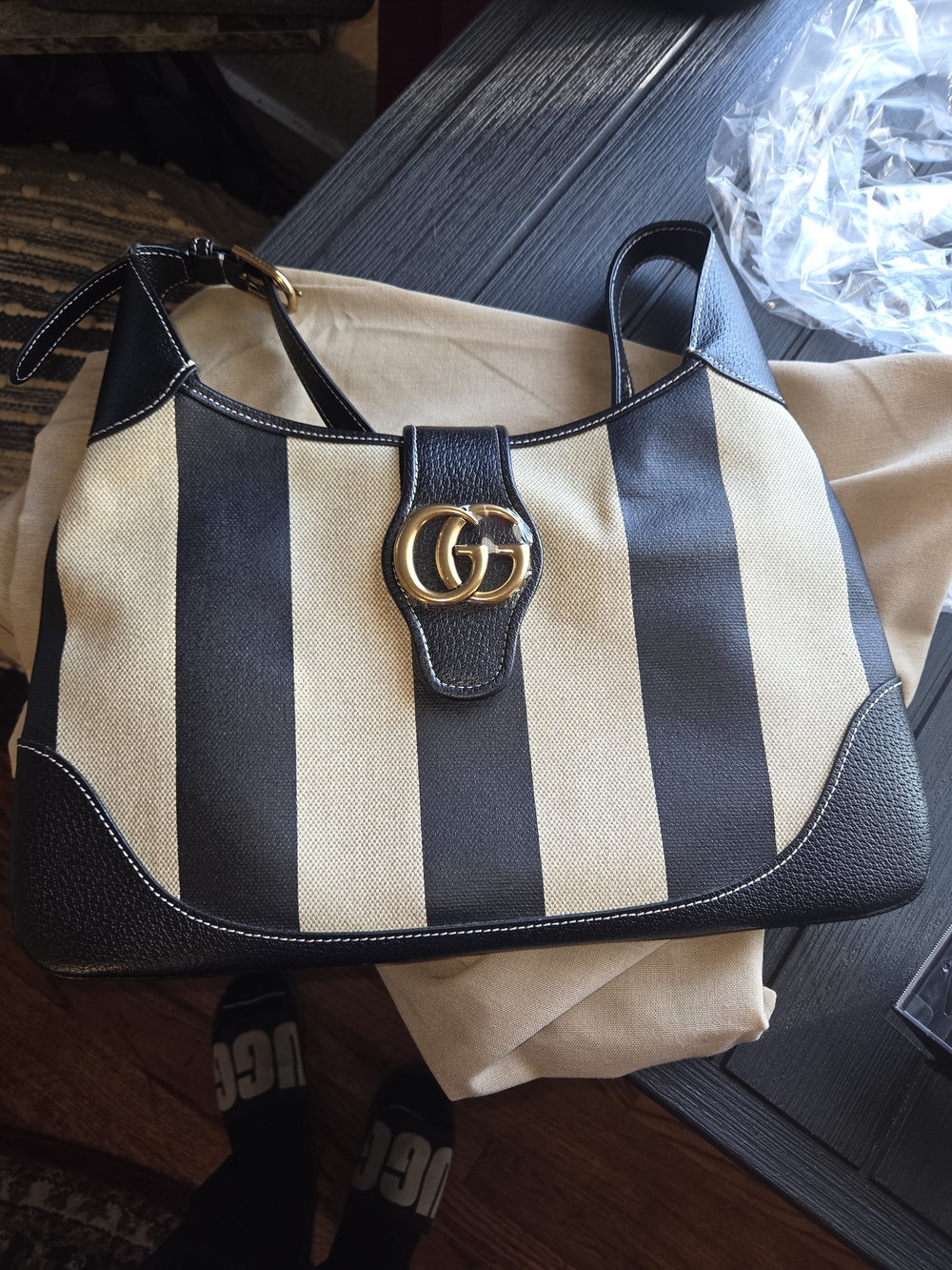 GG-Medium Aphrodite Strap Black and Cream Striped Shoulder Bag